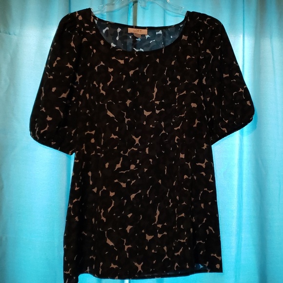 LOFT Tops - 2/$10 Ann Taylor's LOFT Sheer Capped Sleeve Blouse